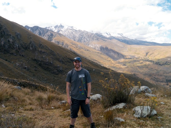 On the hike up to Laguna Charup